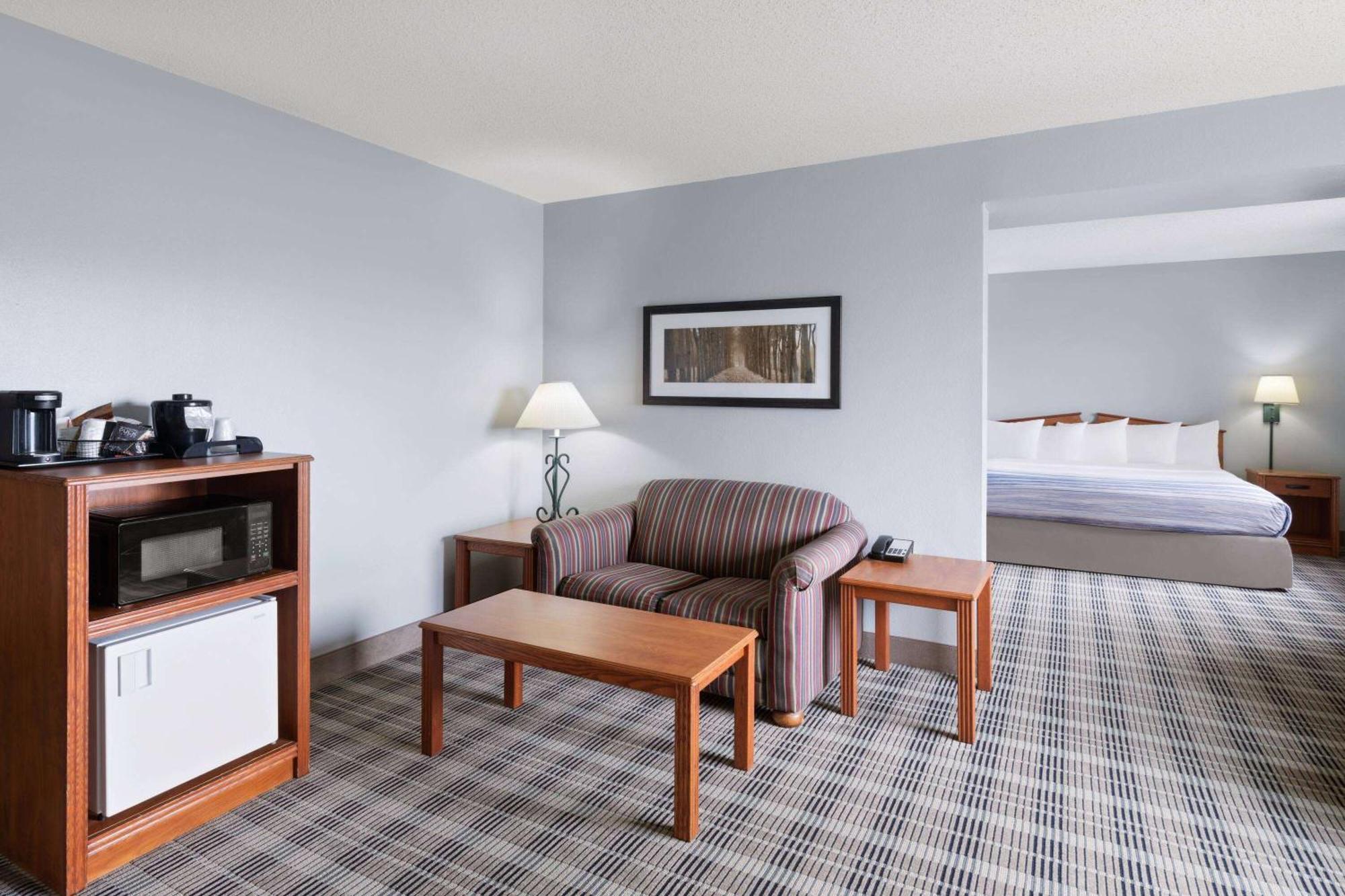 Americinn By Wyndham Stuart Exterior foto